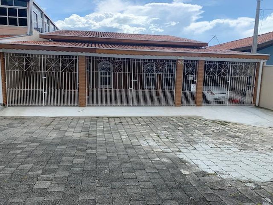 Casa, 3 quartos, 210 m² - Foto 1