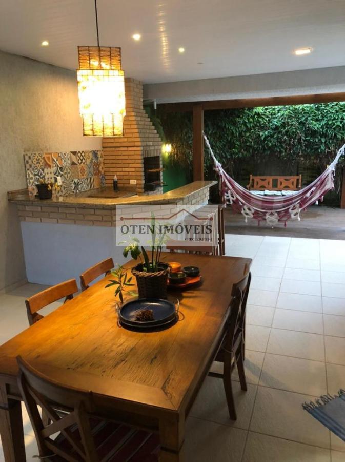 Casa, 4 quartos, 240 m² - Foto 9