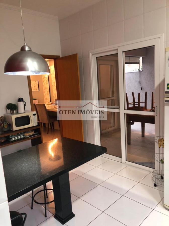 Casa, 4 quartos, 240 m² - Foto 13