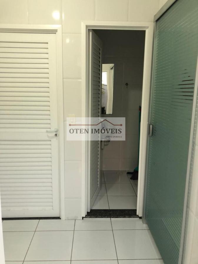 Casa, 4 quartos, 240 m² - Foto 12