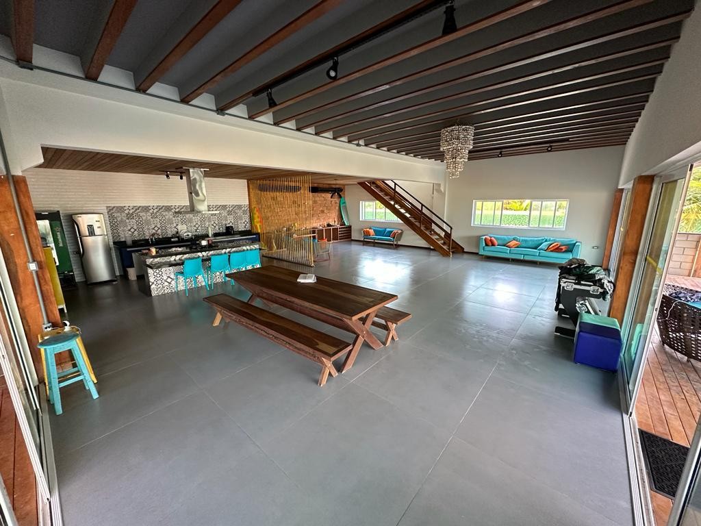 Casa, 3 quartos, 250 m² - Foto 1