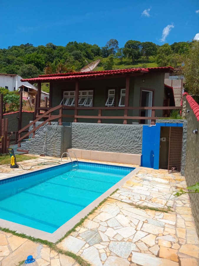 Casa, 4 quartos, 185 m² - Foto 1