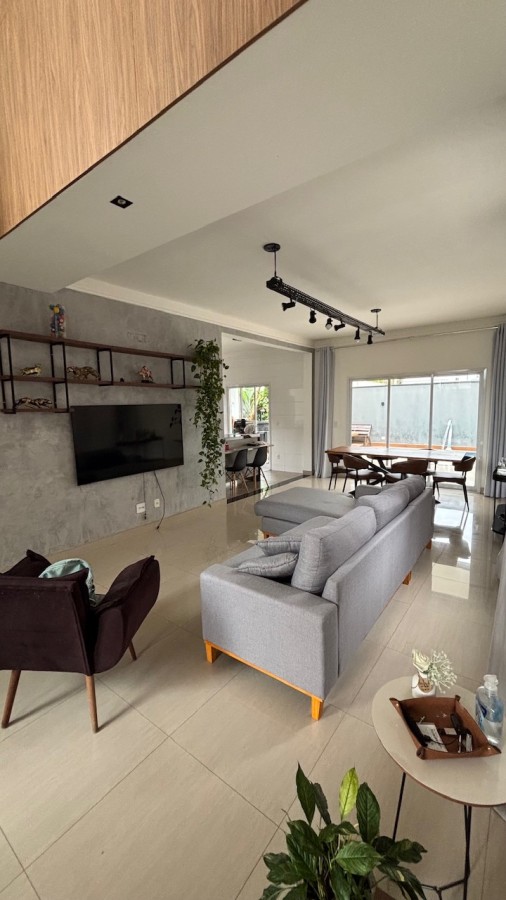 Casa, 3 quartos, 206 m² - Foto 1